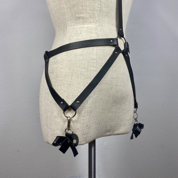 Bow Decor Leather Body Harness - Picture 10 of 12